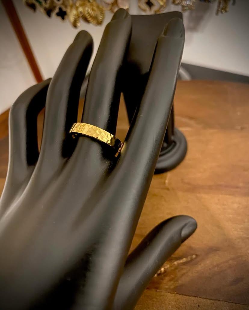 Hammered Gold Ring, 18K Goud Omhuld