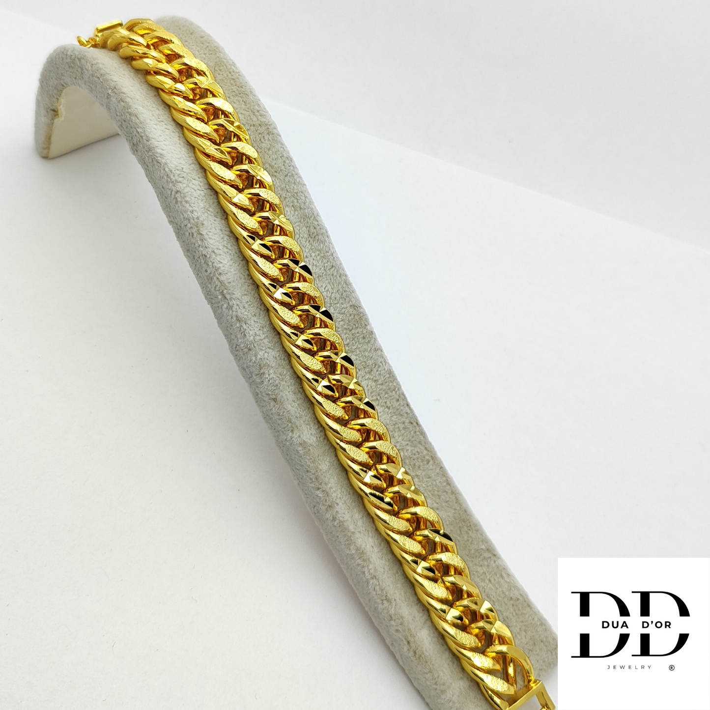 Vega Statement Armband