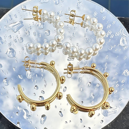 Aurora Pearl Hoops Oorbellen, 18K Goud Omhuld